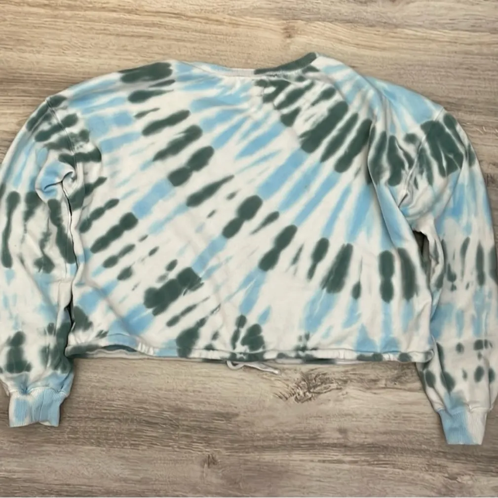 Lucky Brand Blue, White & Green Tie Dyed Cropped Long Sleeve Sweatshirt Large - Image 7
