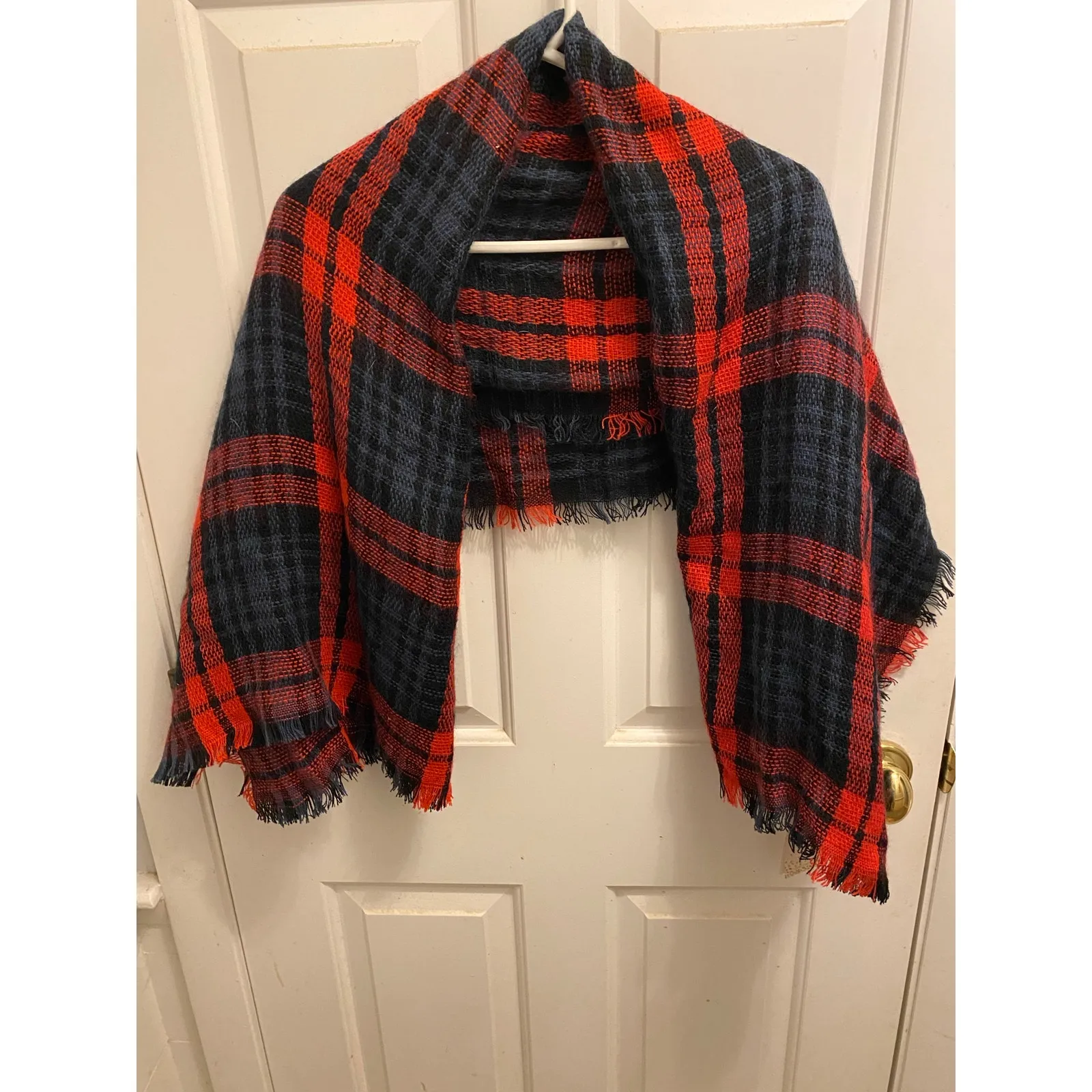 Brand New 2 Chic Women's Size One Size 100% Acrylic Red Blue Plaid Scarf Shrug - Image 3