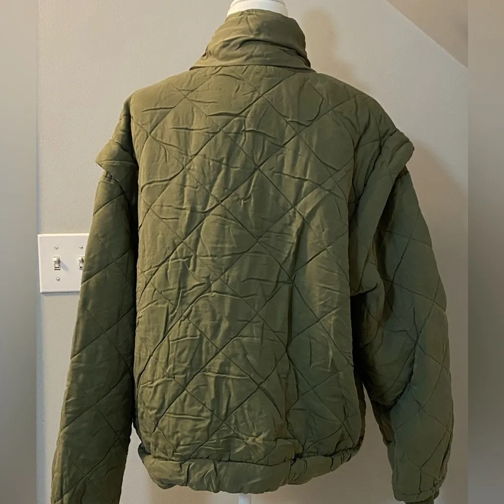 Blank NYC looking at you quilted drop shoulder jacket in green size XL, new - Image 5