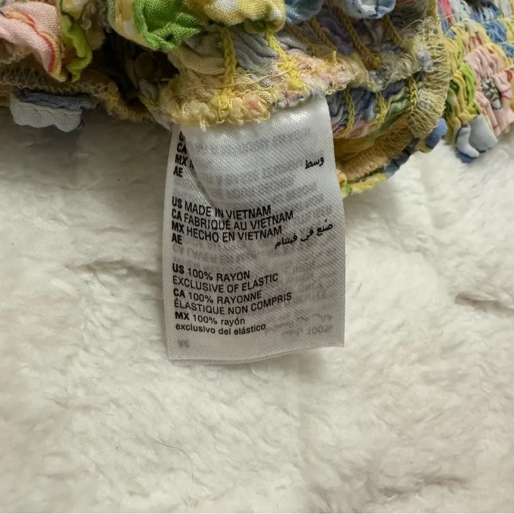 Chic Yellow Floral Adjustable Puff Shoulder Smocked Crop Top - Women’s Medium - Image 6