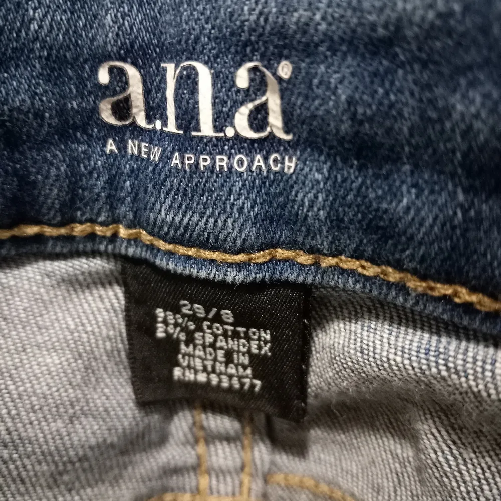 a.n.a. 33x26 8 Skinny Ankle Distressed Mid-Rise Jeans - Image 8