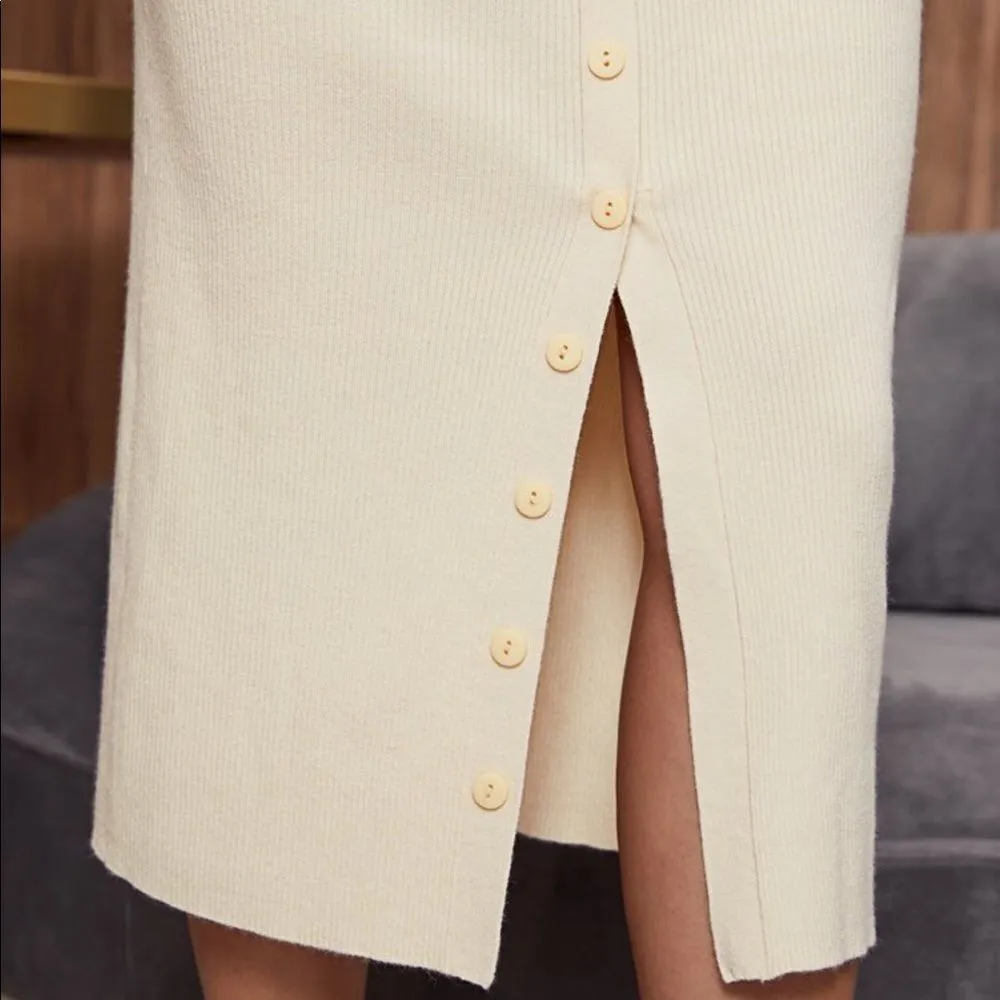 ✨2xHP✨Off Shoulder Button Sweater&Split Skirt ✨ Size M - Image 5