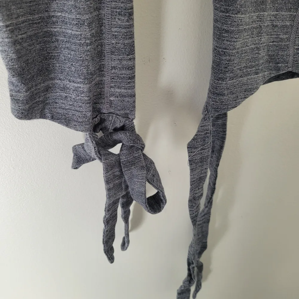 GapFit Heather Gray High Waist Capri Length Yoga Pants - Image 5