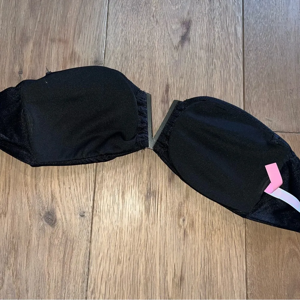 VS gold V Strapless Bikini Top padded black - Image 3