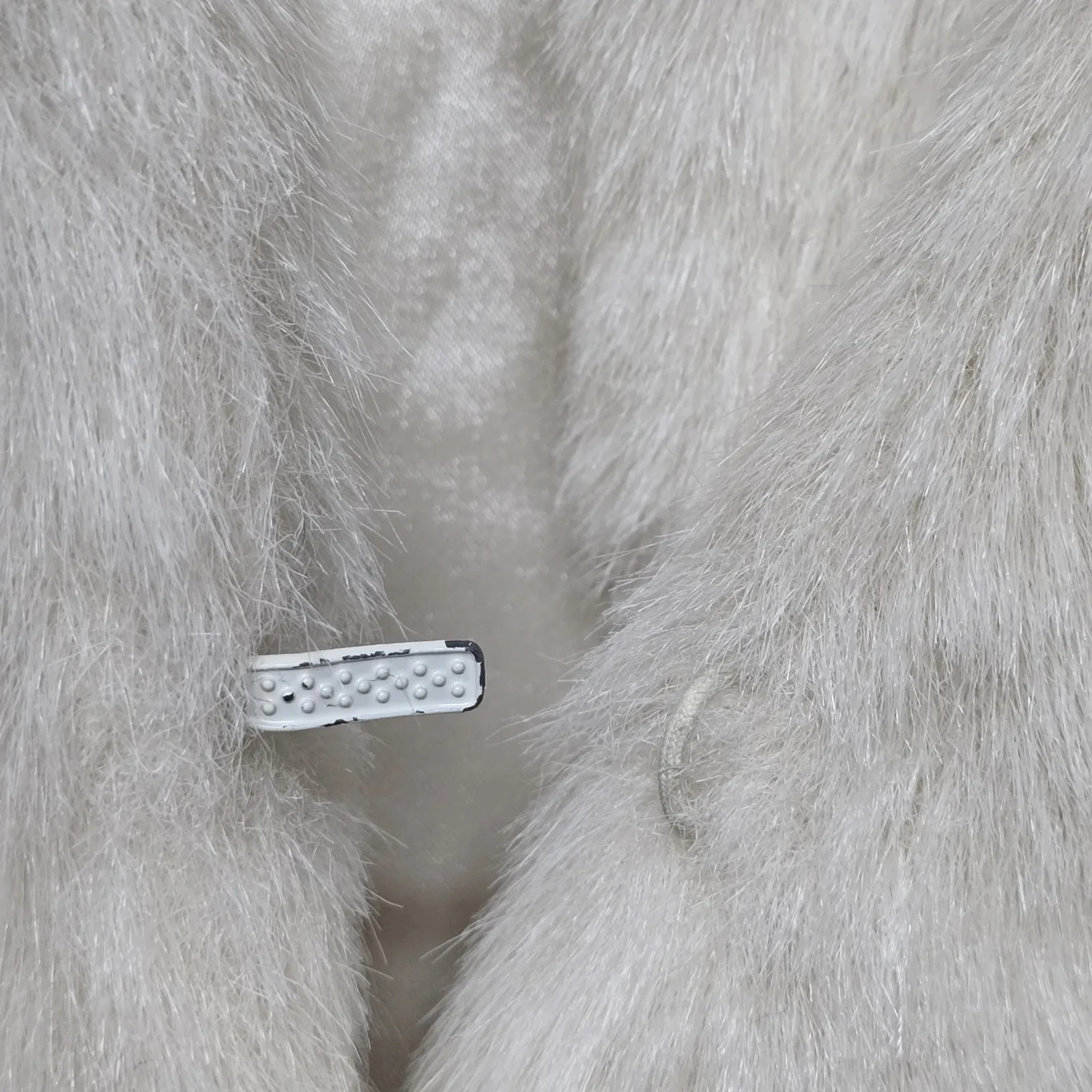 Luxury Wilson Leather White Faux Fur Designer Plush Coat Jacket Sz M NWT Size M - Image 4