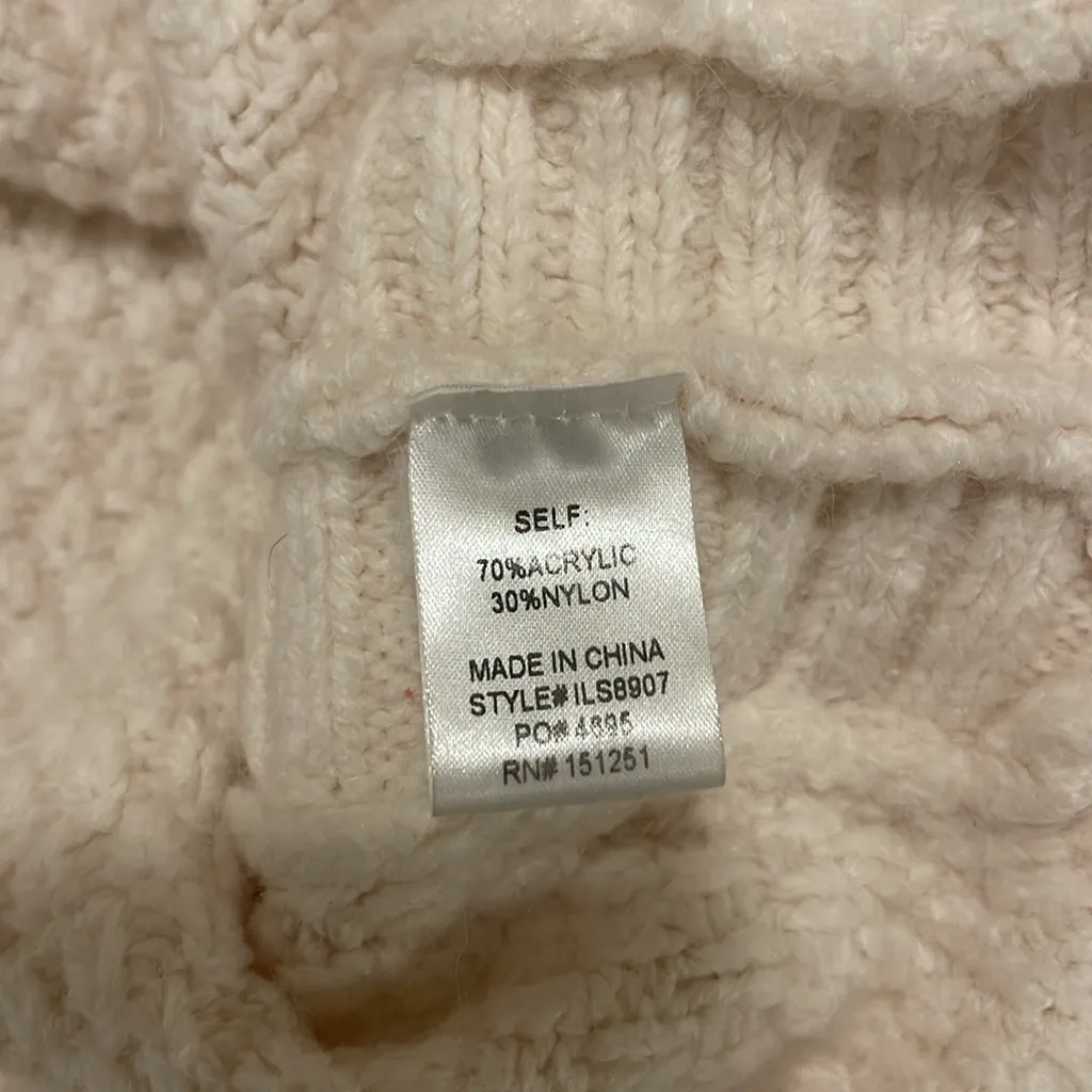 In loom ivory cable knit sweater size Medium - Image 6