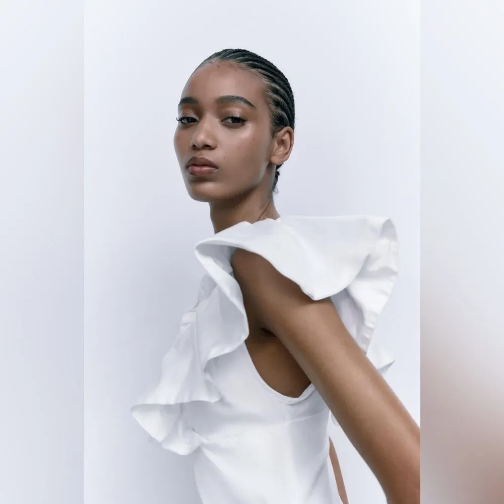 ZARA  White Ruffled Bodysuit - Image 3