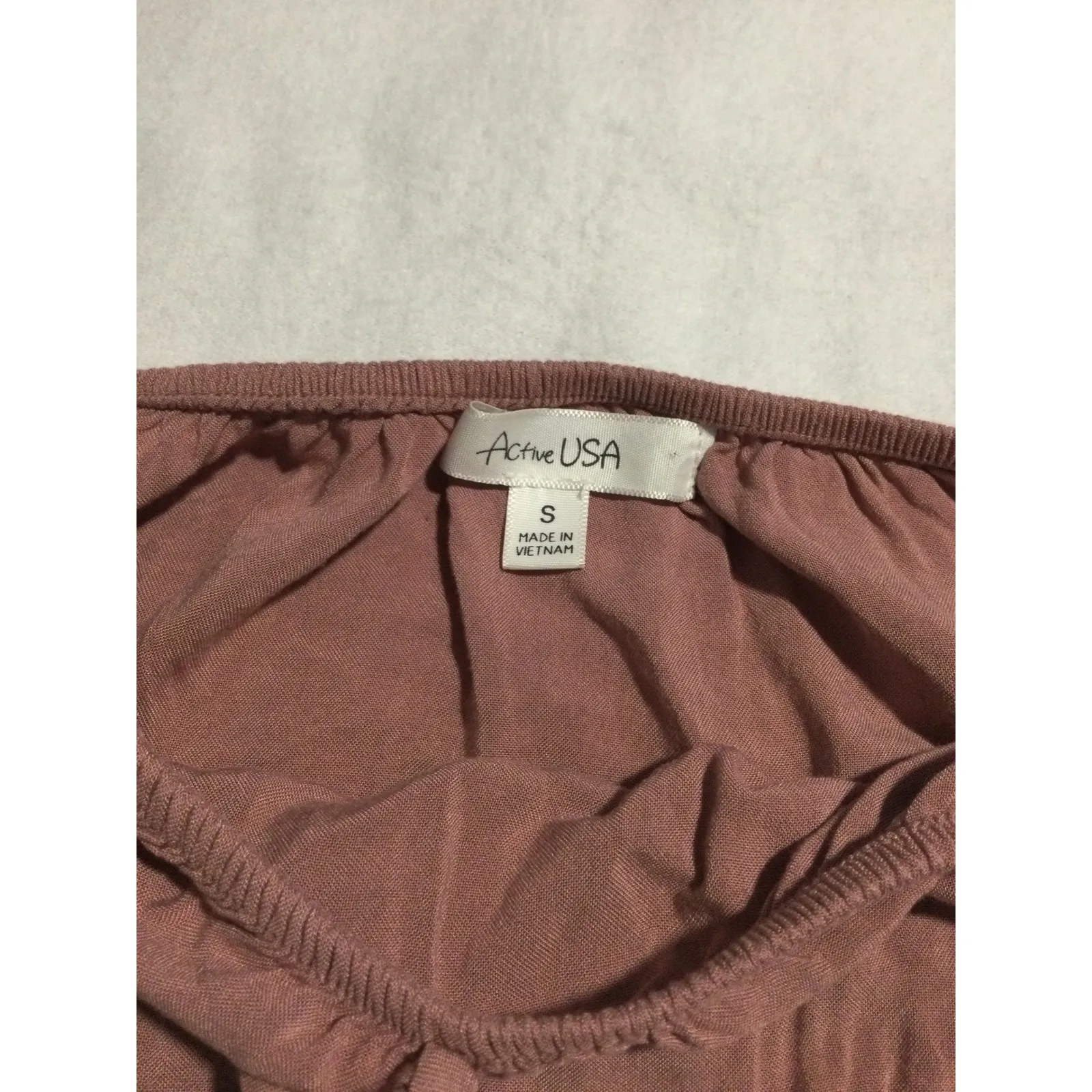 Active USA Pink Off Shoulder Smocked Crop Top Long Sleeve Womens Size S - Image 3