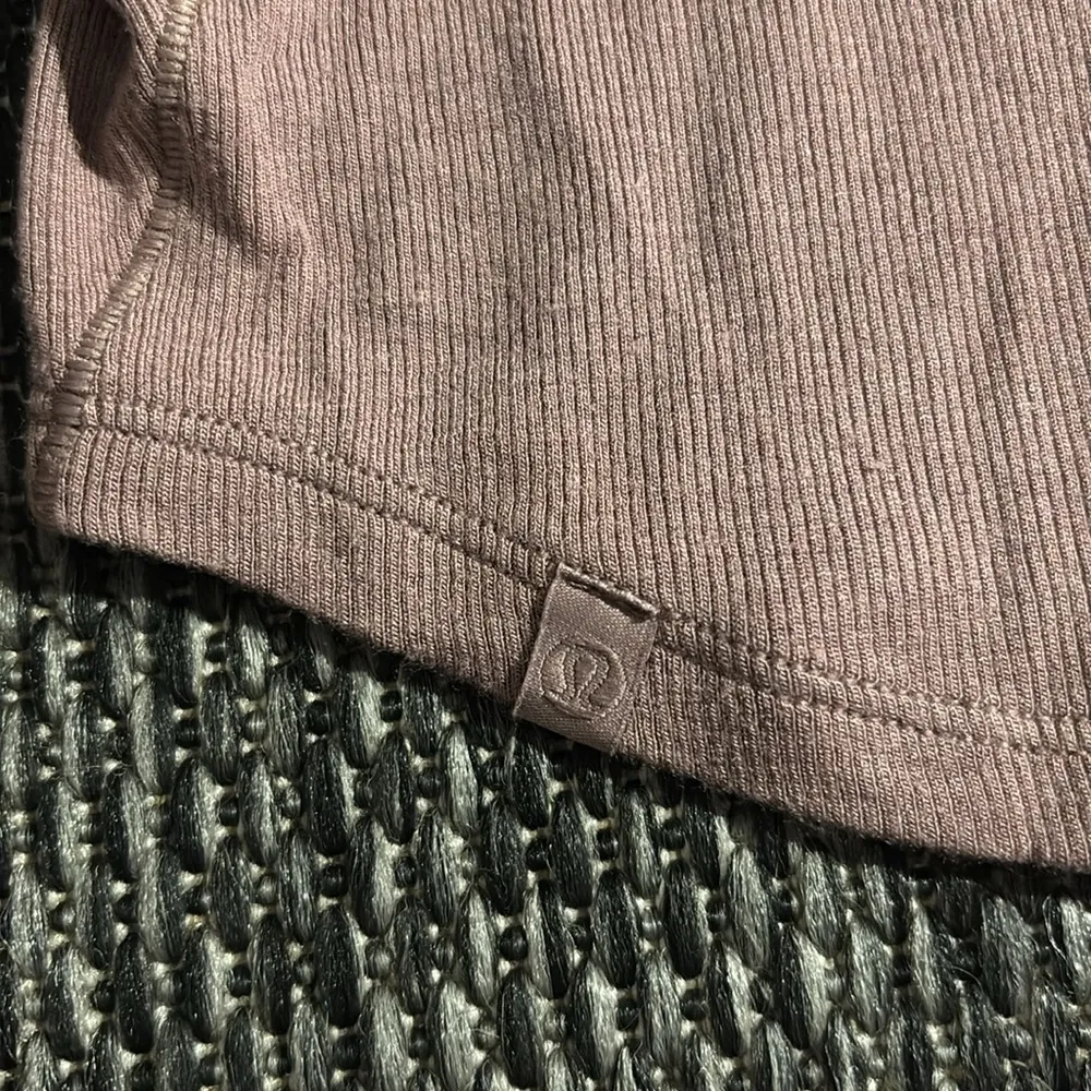 Lululemon Hold Tight Cropped Tank Top - Image 3