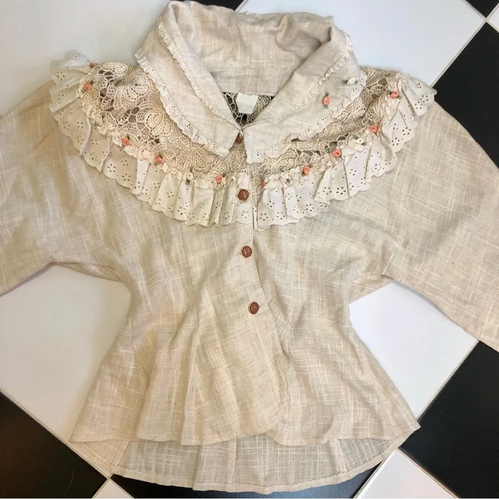 Vintage Maick Harold French Tiered Linen Ruffle Button Down Shirt Rosettes XS - Image 3