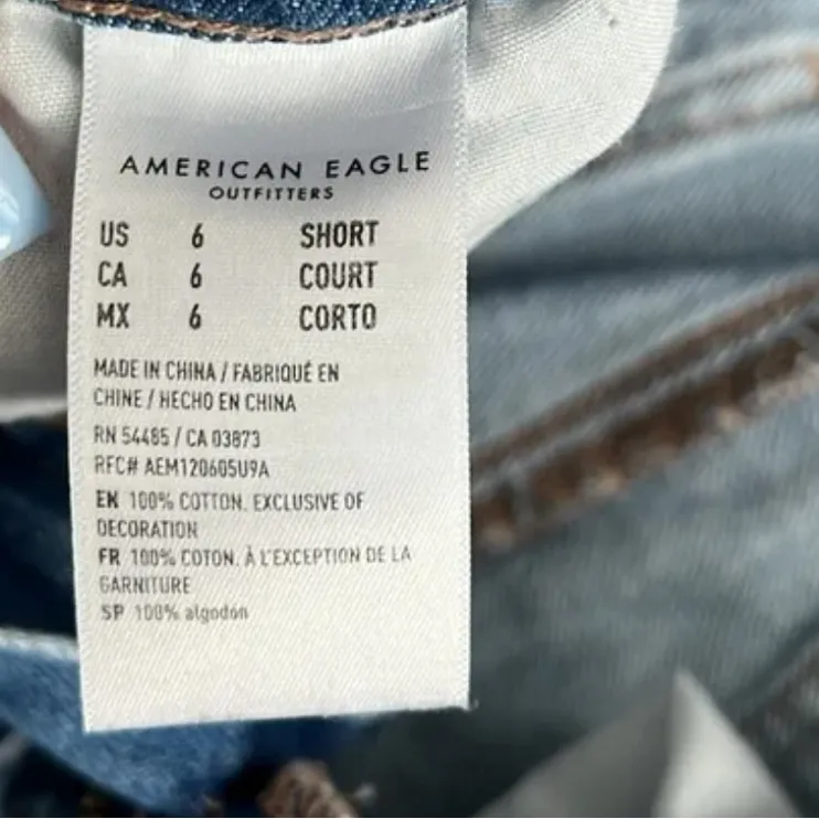 American Eagle Highest Rise 90s Flare‎ Distressed Size 6 SHORT - Image 9