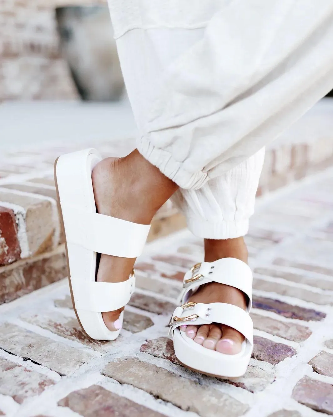 DOLCE VITA CICI SANDAL WHITE STELLA - Image 2