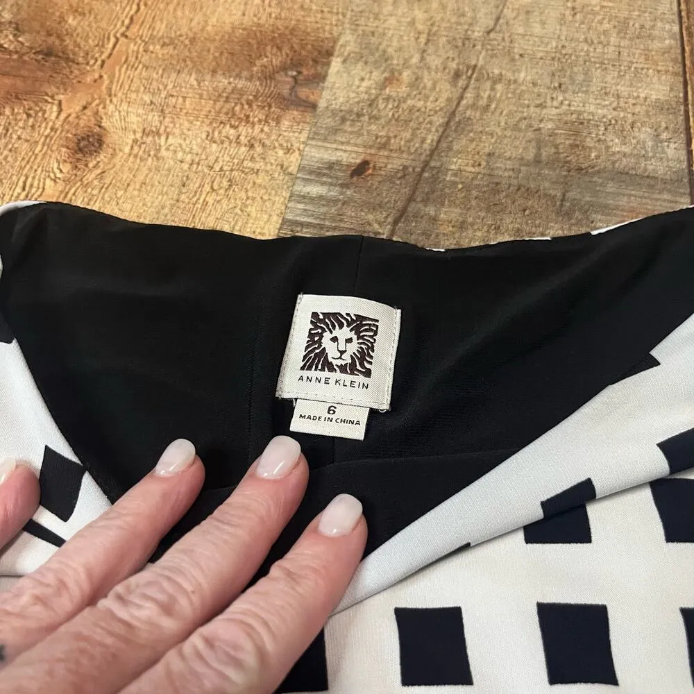 Anne Klein | Cream Black Geometric Career Wear Rouched Short Sleeve Dress Sz 6 - Image 3