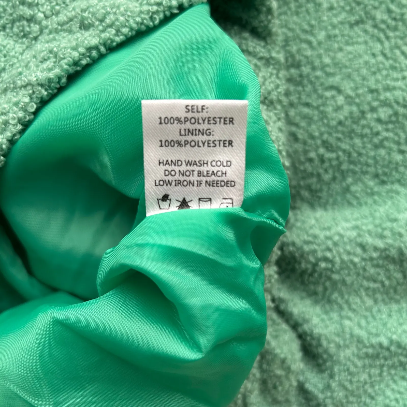 Vestique Green Teddy Cropped Sweatshirt Size Medium - Image 12