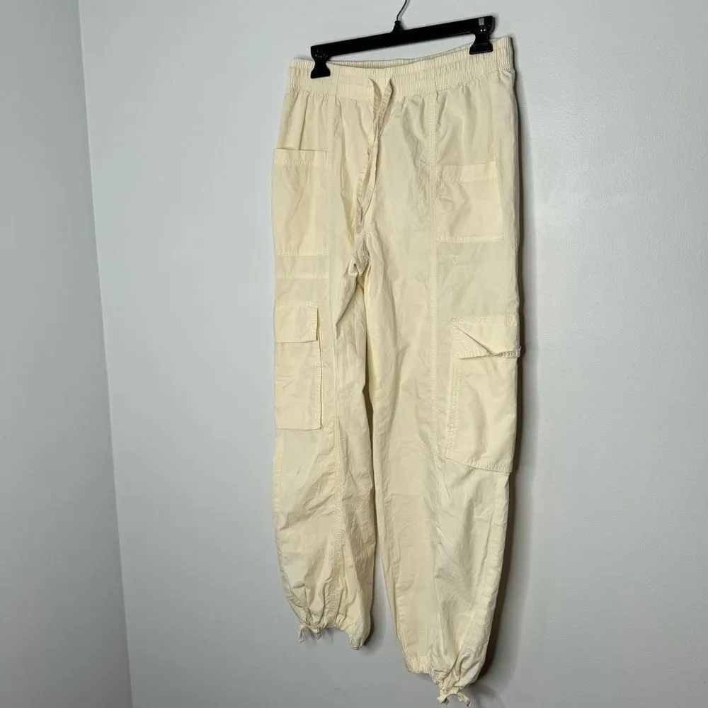 Aerie ivory cargo pants size small - Image 2