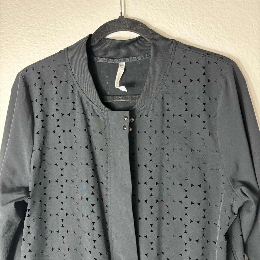 Fabletics Women’s Black Zip Up Ithaca Jacket size Medium - Image 4