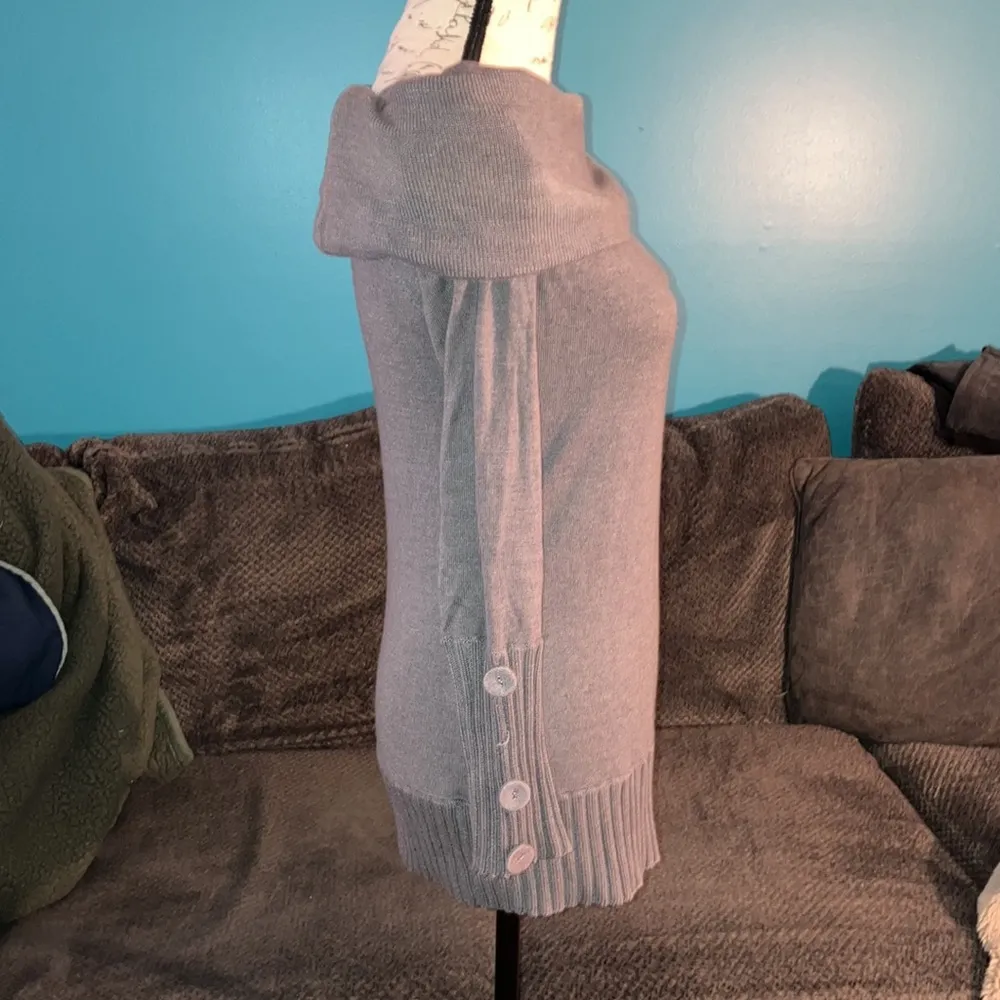 🎉4 for $20 The Limited Off the Shoulder Sweater, Small - Image 2