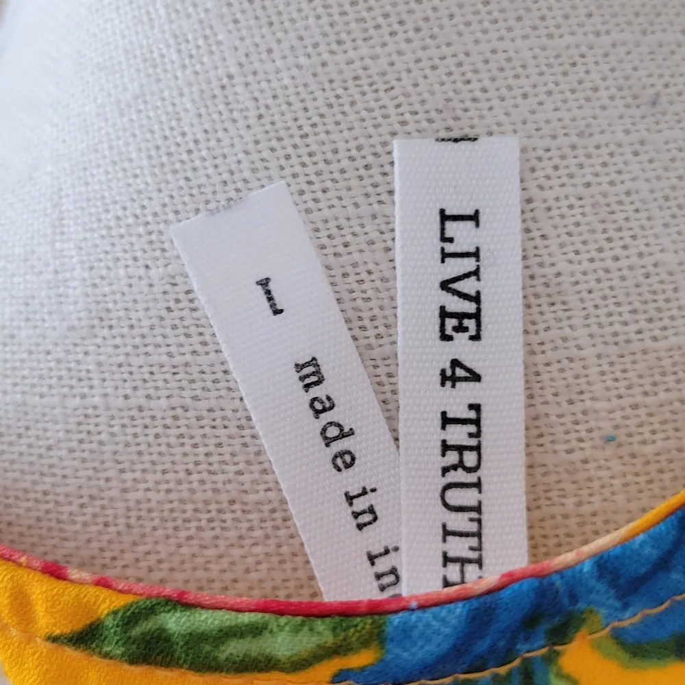 Live 4 truth yellow floral blouse size large - Image 7