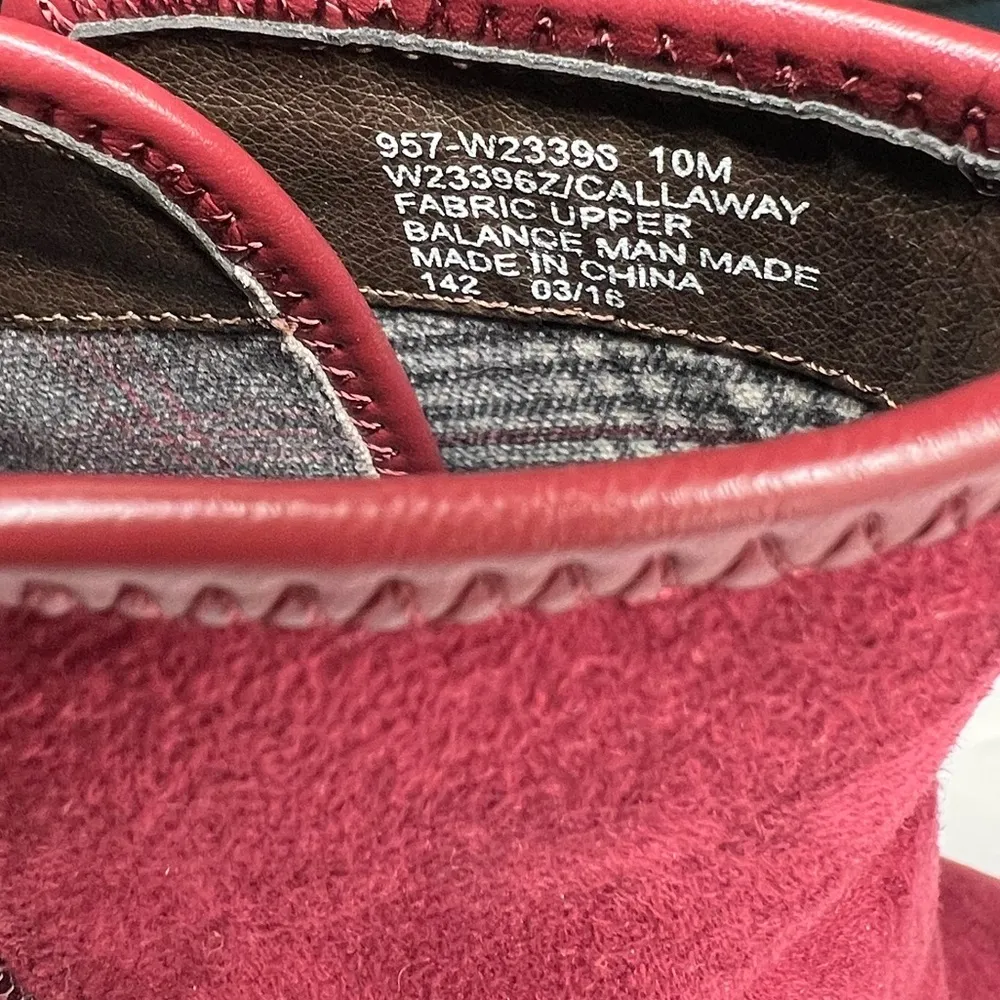 White Mountain faux suede ankle booties 10 burgundy buckle block heel holidays - Image 9