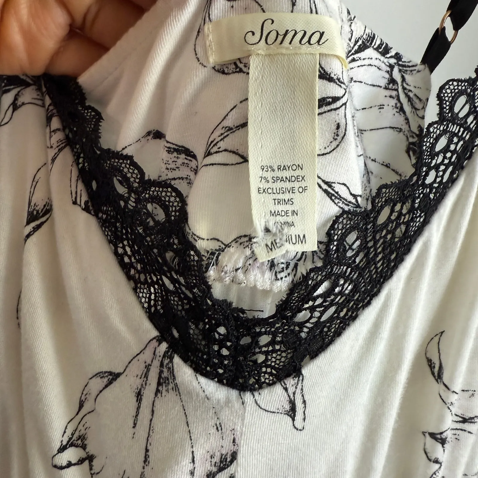 Soma sz M White & Black Floral Lace-Trim Cami‎ Top - Image 4