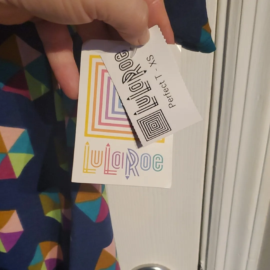 LuLaRoe Perfect T Multicolor Geometric Short Sleeve Top - Image 5