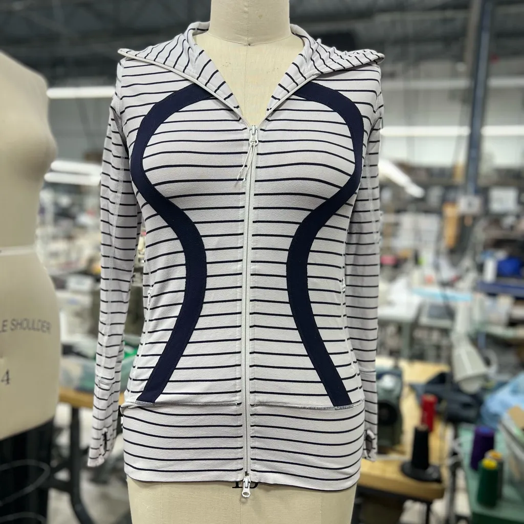 Lululemon Stride Jacket 8 - Image 3