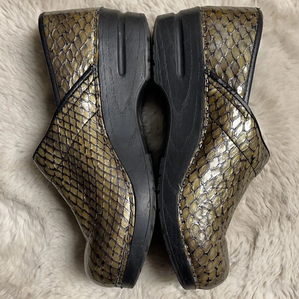 Sanita “Snakeskin” Clogs Size 38 (US 7 - Image 7