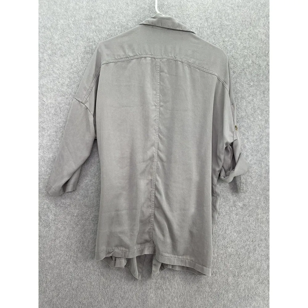 Lulus  Women's Shacket Open Front Solid Gray Size XS Roll Tab Thin Short Sleeve - Image 3