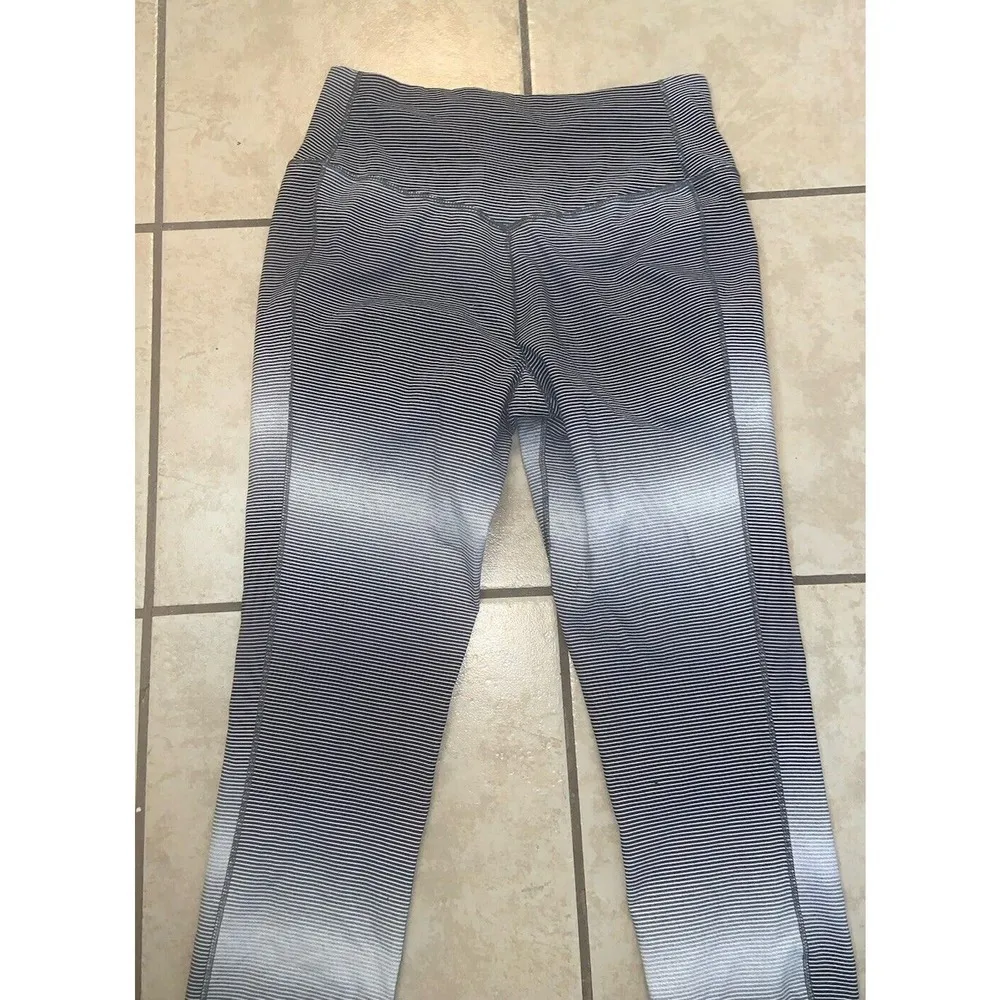 Nike Dri-Fit Mid-Rise Legendary Horizon Slim Fit Legging M NWOT - Image 6