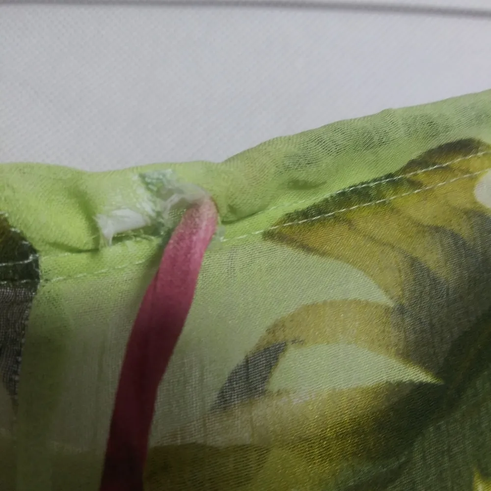 Leilani Floral Capri Cover Up Pants Semi Sheer Vacation Beach Size L/XL Green Size L - Image 4