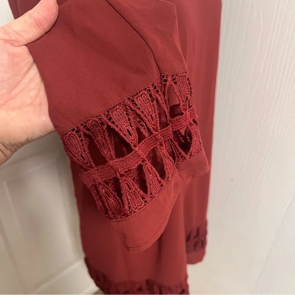 ASTR Cutout Shift Dress - Image 4