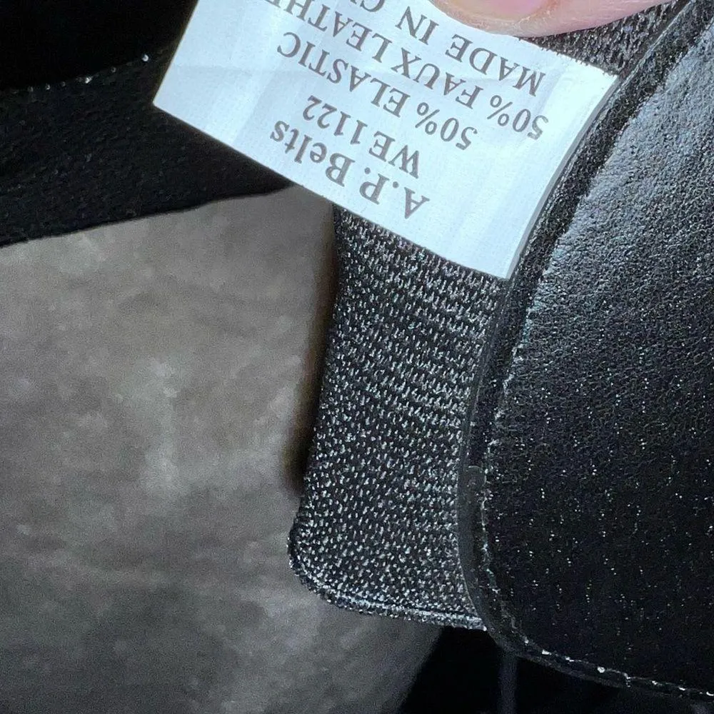 Black stretchy belt with faux croc leather on front and silver bling buckle! New - Image 10