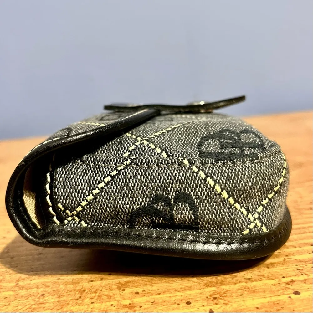 Dooney & Bourke Black and Gray Clutch - Image 4