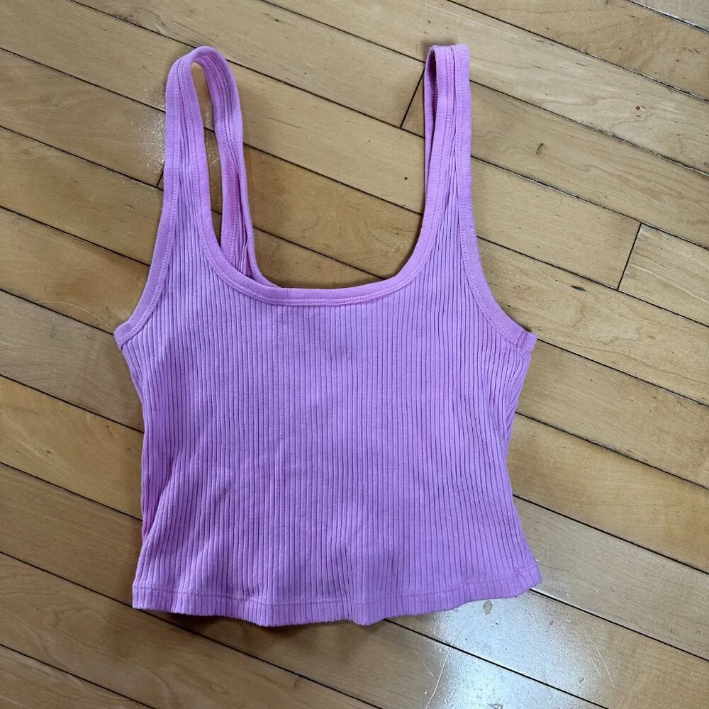 OLD NAVY Pink Ribbed Crop Tank Top Size Small - Image 2