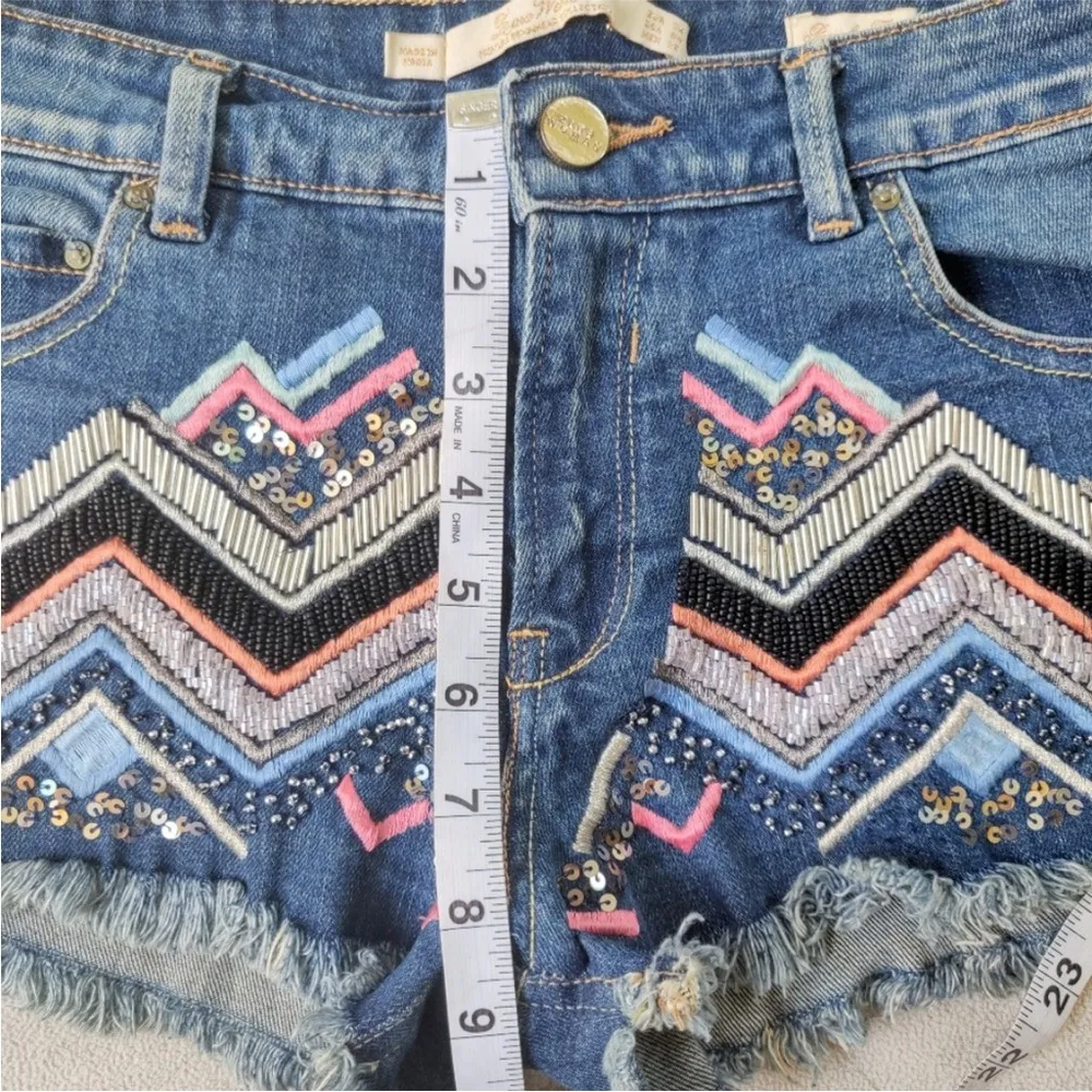 Zara Embellished Beaded Boho Cut Off Jean Shorts size 4 - Image 2