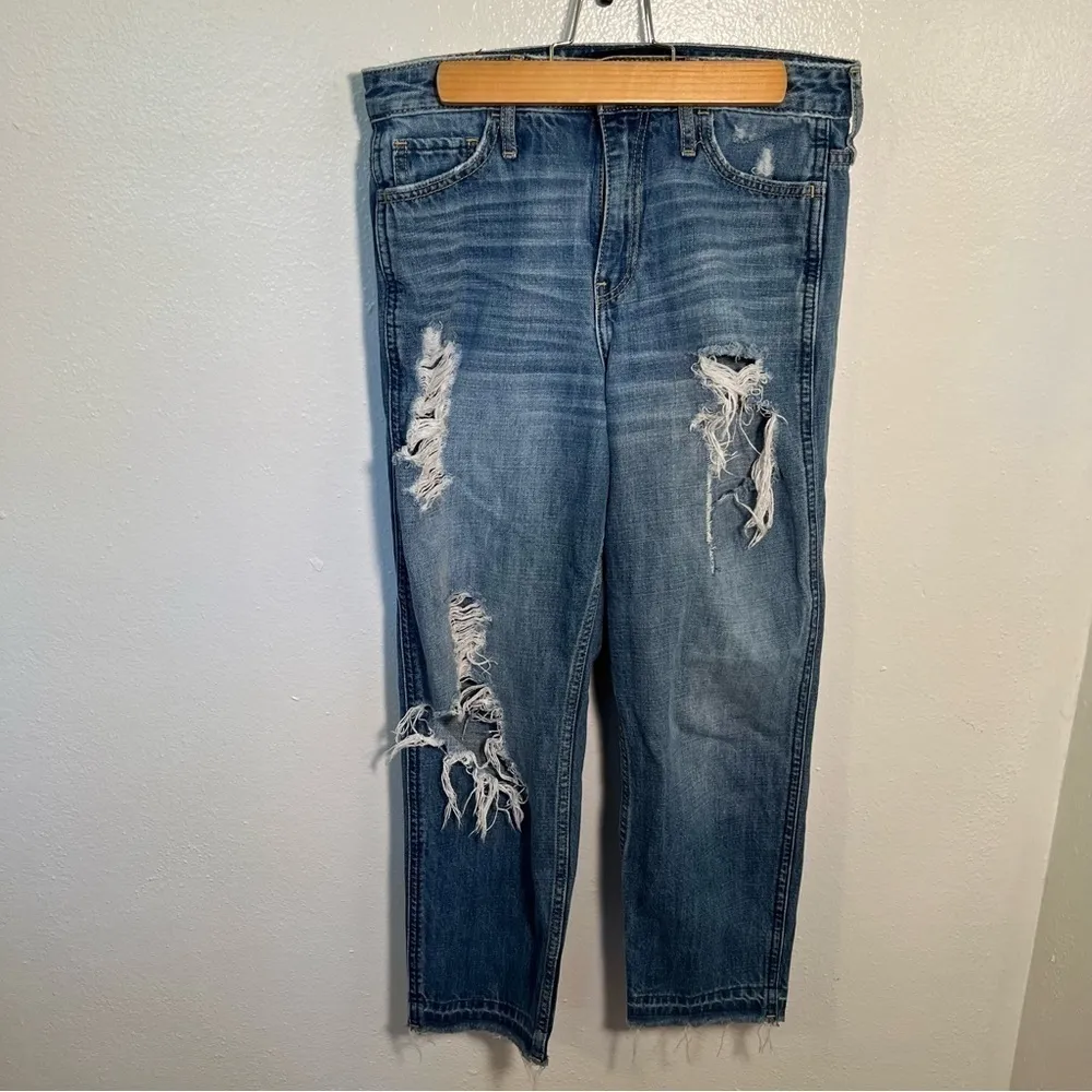 Hollister  Girlfriend High Rise Jean Medium Wash - Image 4