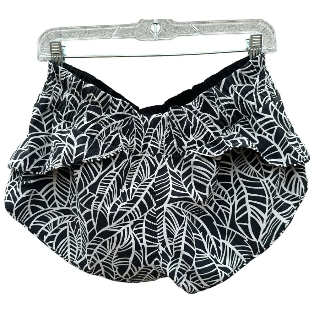Lululemon Shanti Surf Short Pretty Palm Black Angel Wing / Black Size 10 - Image 3