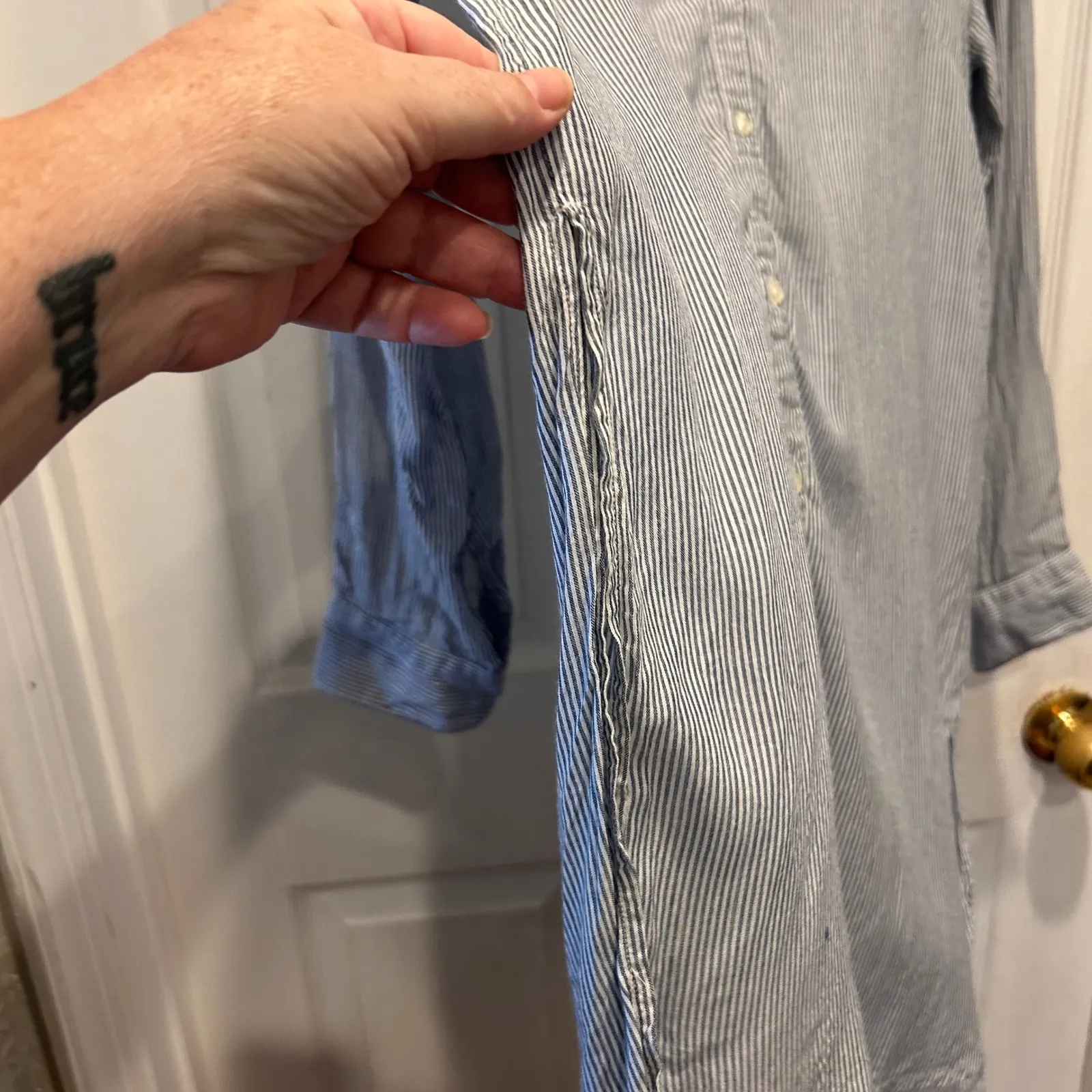 Kensie Jeans Women's Large Striped Button Down Shirt Long Sleeve Modal Lagenlook Blue - Image 4