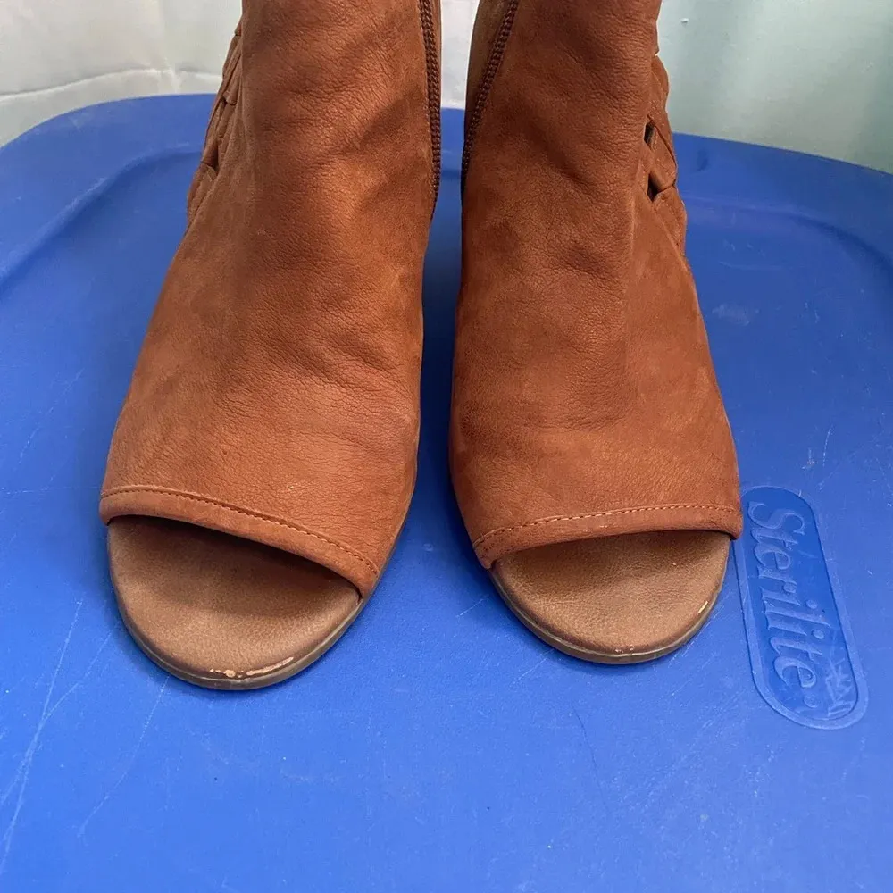 Franco Sarto Cute‎ Cut-Out Peep Toe Booties Marty whiskey Brown size 9 - Image 2