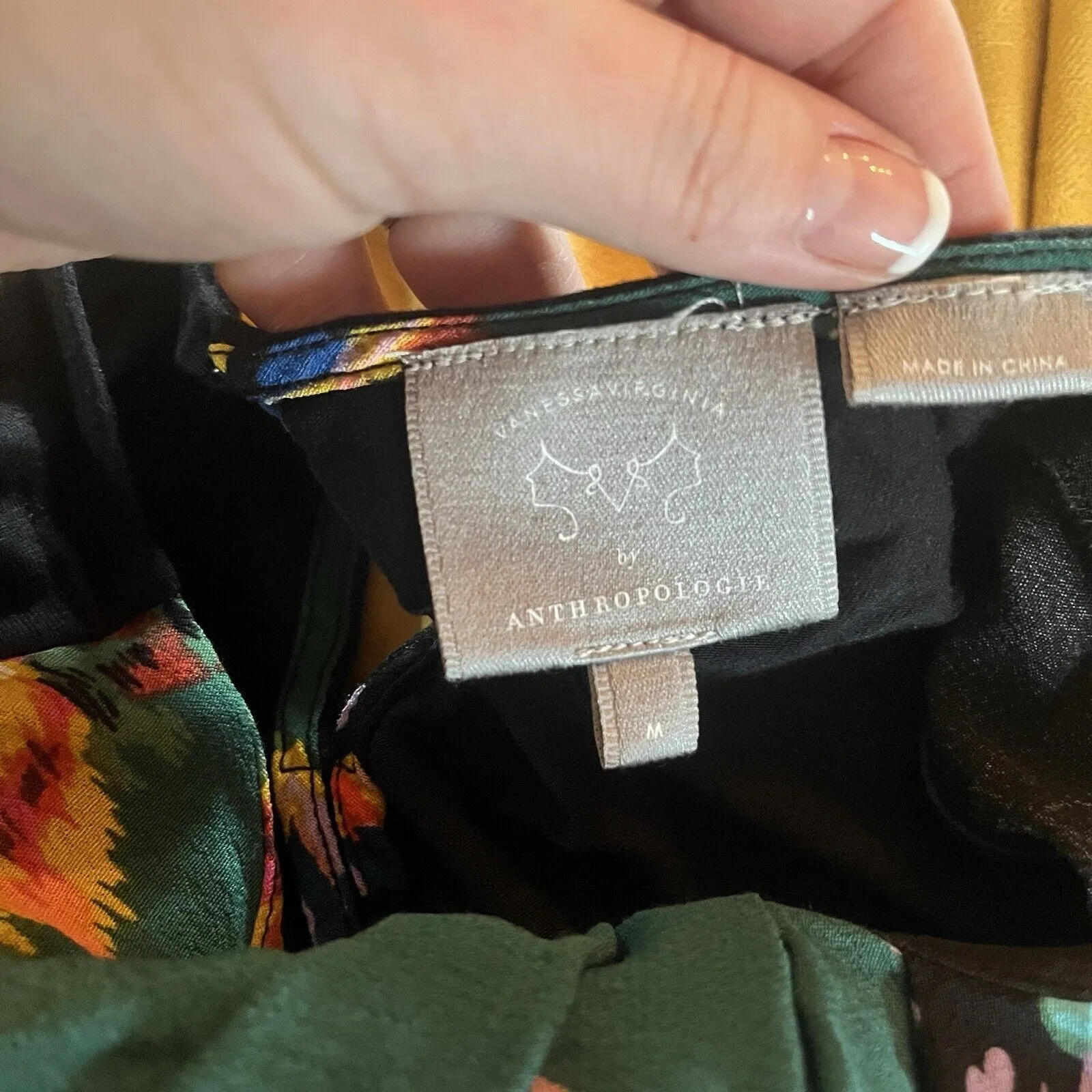 Vanessa Virginia Anthropologie Wanderlust Floral Pleated Sleeveless Top Medium - Image 10