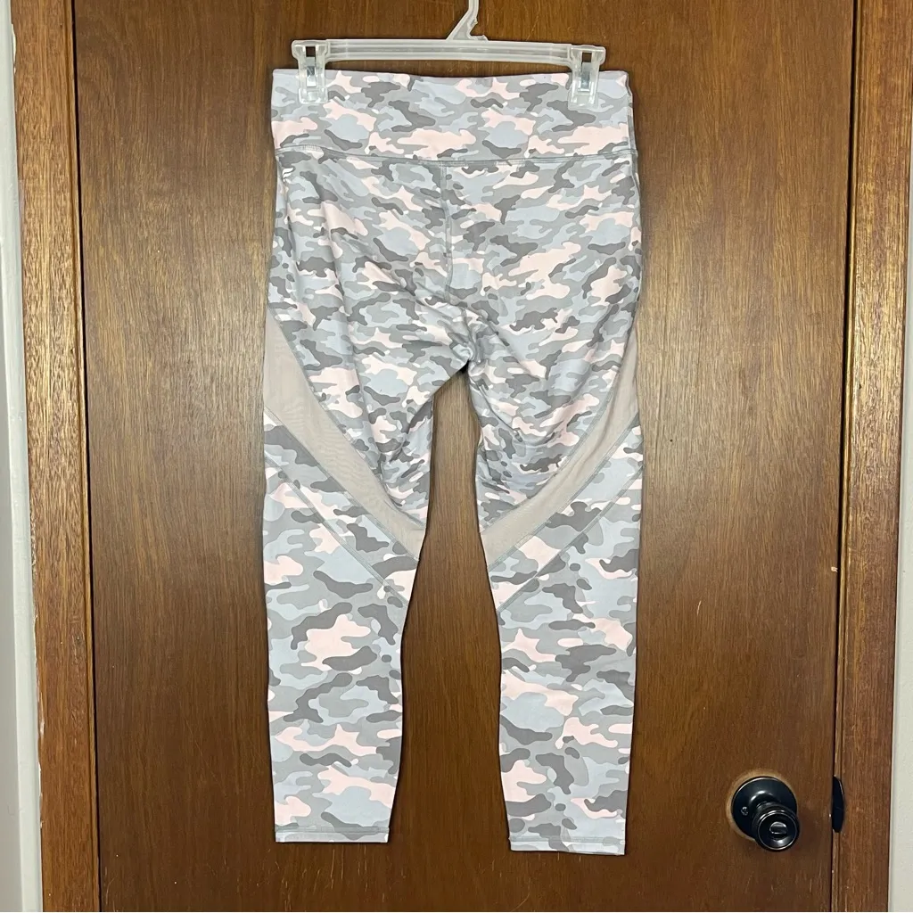Powerhold by Fabletics Woman’s Pink and Gray Camo Capri Activewear Leggings - Image 4