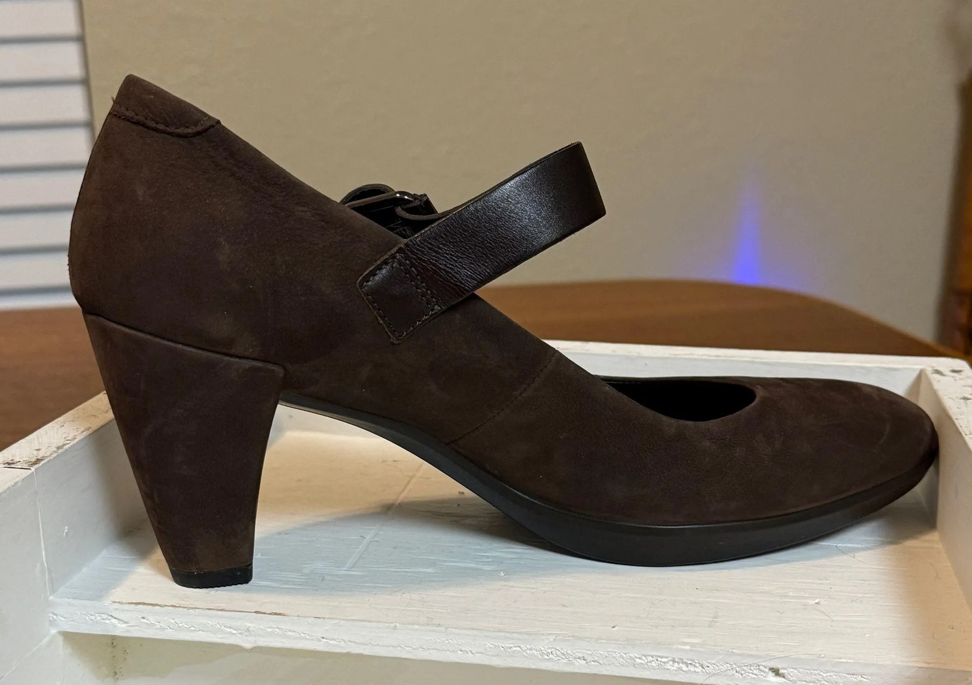 NWOB Plateau Mary Jane Pump Brown Suede Cone Heels Size 9 US 40 EURO  - Image 7