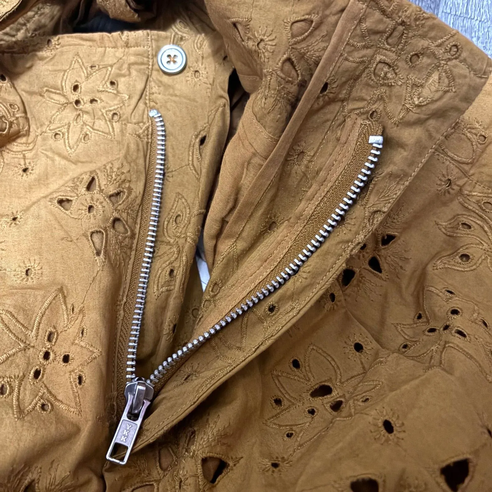 NWT Chufy Teos Organic Cotton Shorts Eyelet Ruffle Mustard Yellow Size Small Yellow - Image 5