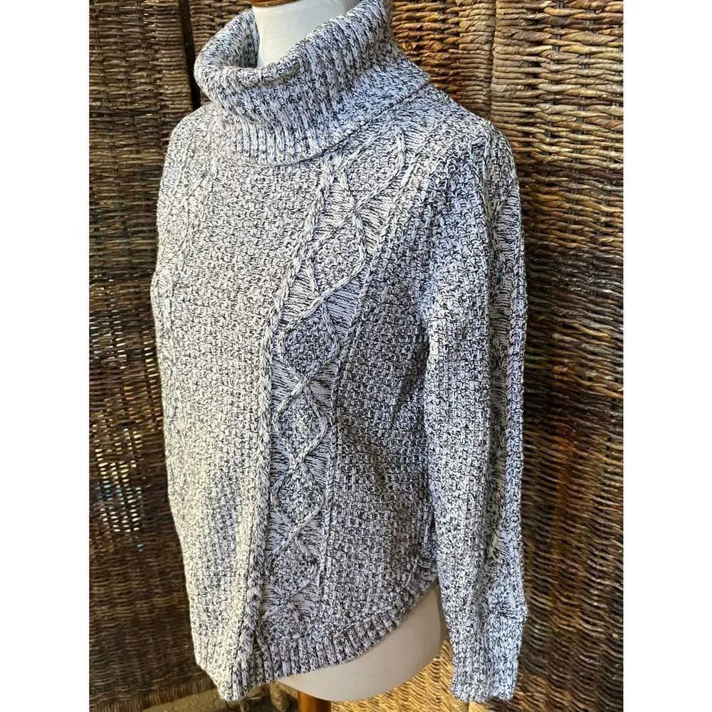Gap Black and White Cable Knit Turtleneck Sweater Size Small - Image 7