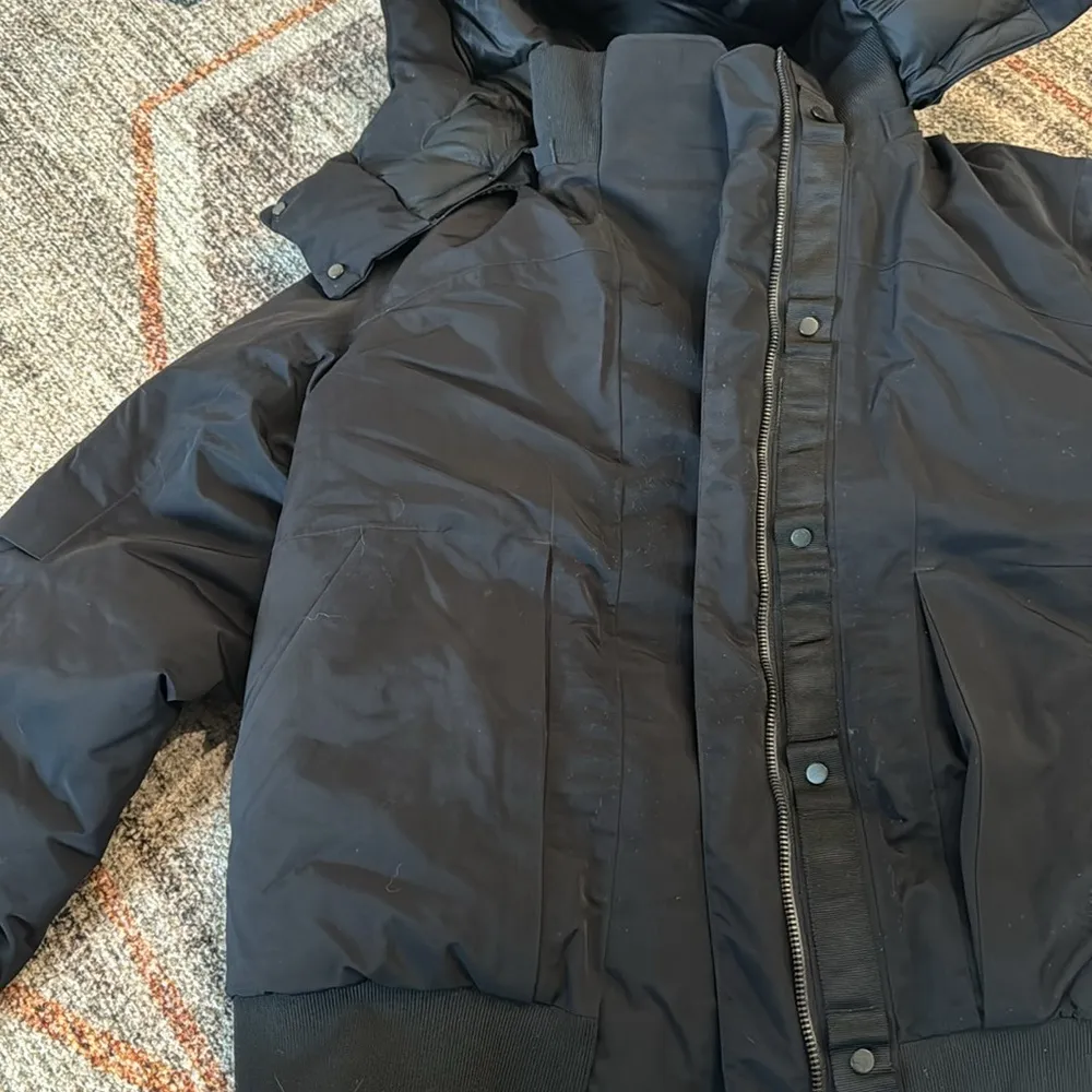 Lululemon Winter Warrior Bomber Black Parka Black Size 4 NEW - Image 9