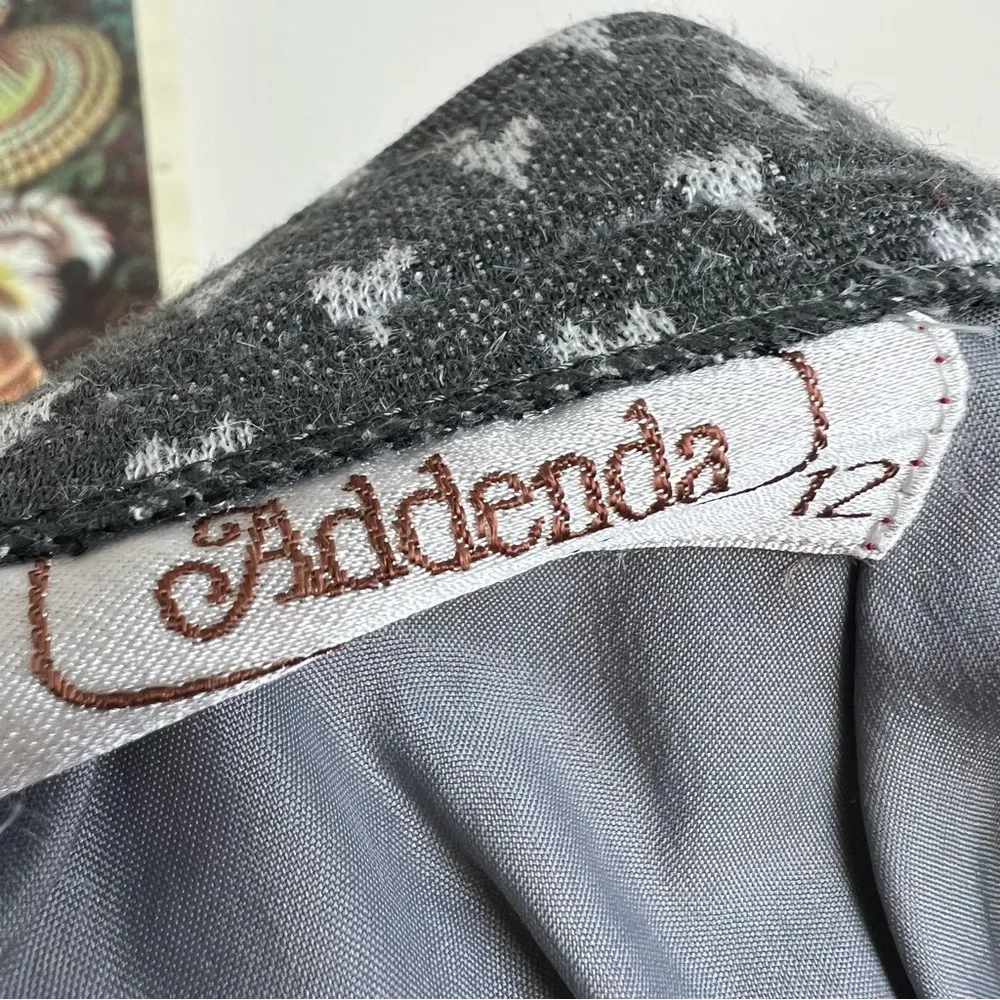 Vintage Knit Pleated Knee Length Grey Floral Skirt Size 8 - Image 9