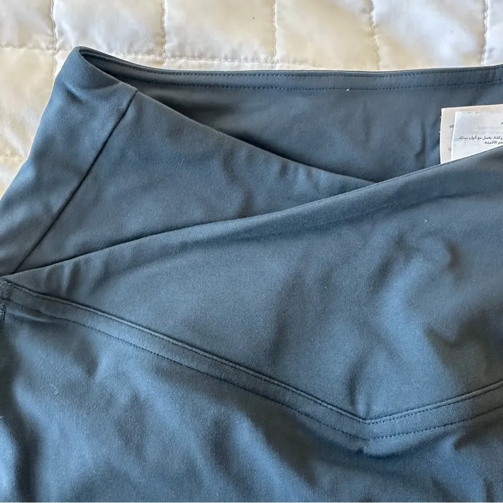 Gymshark Medium Blue Women’s Crossover Leggings - Darkest Teal Activewear Gym - Image 4