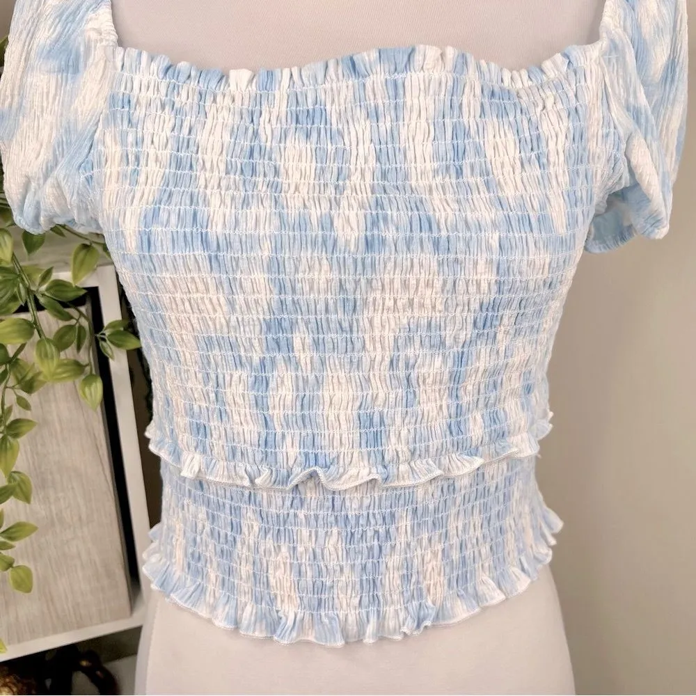 LUSH Blue and White Swirl Smocked Short Sleeve Crop Top NEW Size M - Image 4