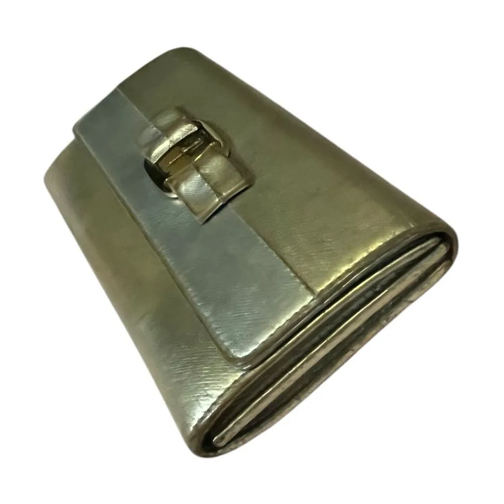 Salvatore Ferragamo Vara Bow Continental wallet gold and silver metallic leather - Image 10