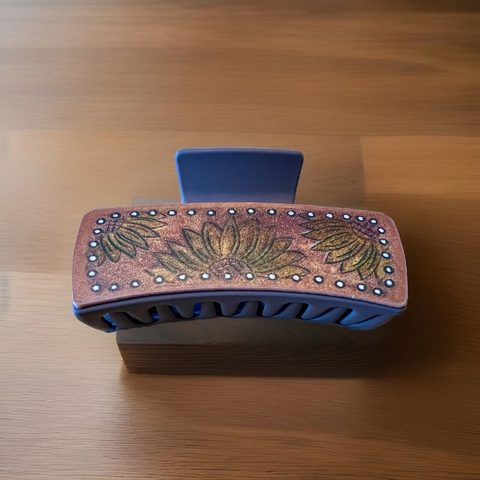 Women’s Matte Western Sunflower Pattern Design Craft Claw Clip,Faux Leather NEW Brown - Image 4